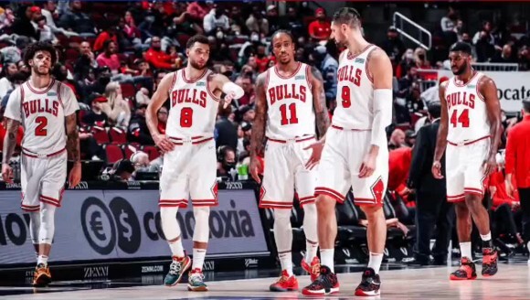 伊琳每日NBA战报：公牛末节击溃篮网 库里50+10再次逆天