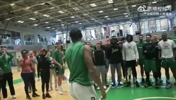 佩顿后首位后卫DPOY！手套亲临凯尔特人训练场祝贺斯玛特！