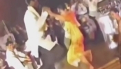 你看过科比跳竹竿舞吗？