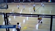 天生麒麟臂！三栖天才马霍姆斯小时候的大力麒麟臂投篮