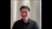 真敢说😬主持人：为什么不换下C罗？李毅：谁敢换？你要是教练你敢换吗😂