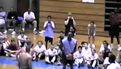 1997年的乔丹飞行学院 乔丹与NCAA球员们互相切磋